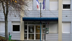 Zwölfjährige in Rennes droht, ihre Englischlehrerin mit Messer zu töten
