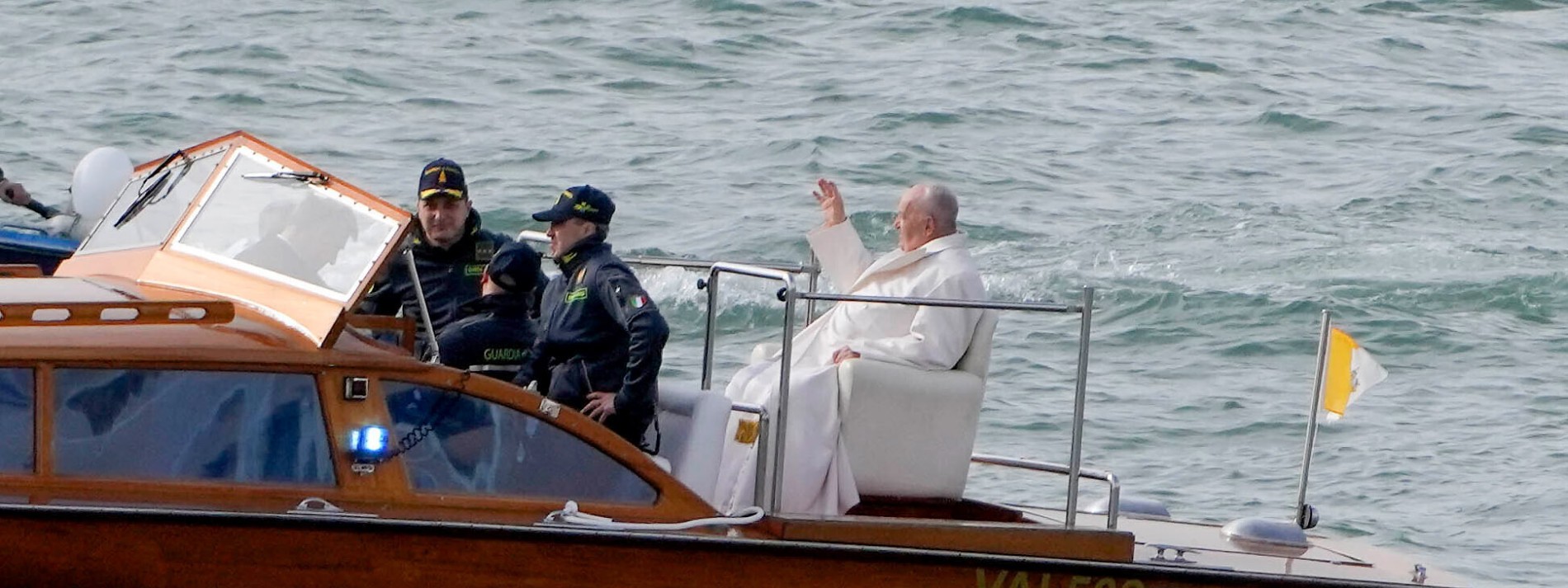 Papst Franziskus beginnt Reisejahr in Venedig
