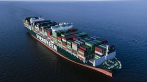 Schiff „Ever Forward“ steckt vor Baltimore fest