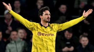 Hummels, wie er grätscht und zürnt