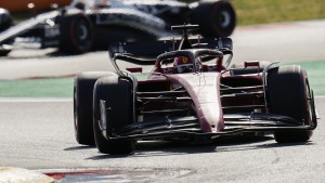Leclerc ist Schnellster – Alonso wütet über Rennleitung