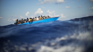 200 Bootsmigranten vor Zypern und im Ärmelkanal geborgen