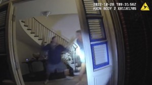 Videos zu Angriff auf Pelosis Ehemann veröffentlicht