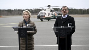 Wie von der Leyen Finnland unterstützen will