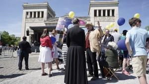 Demonstrationen für und gegen das Recht auf Abtreibung in München