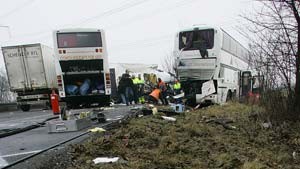 Reisebus-Unfall auf der A4