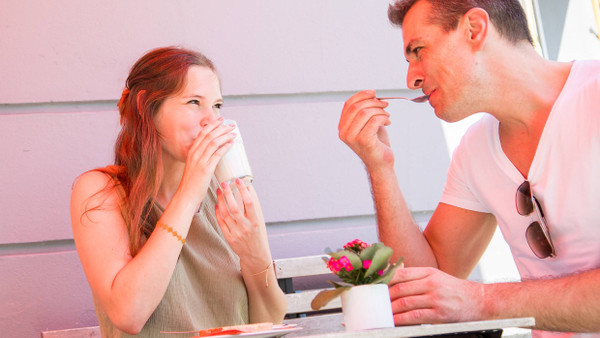 Was entscheidet beim ersten Date über die Anziehung zwischen zwei Menschen? Überraschenderweise sind es weder die Mimik noch das Lachen (Archivbild)