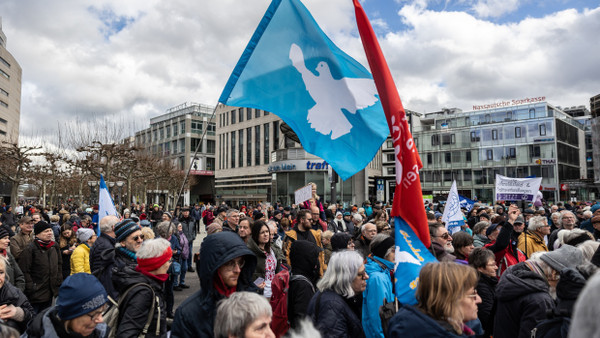 Demonstration für den Frieden in der Ukraine an der Frankfurter Hauptwache