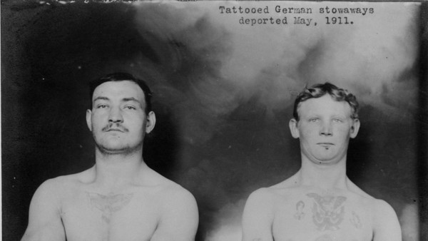 Aha, blinde Passagiere! Diese beiden 1911 in Ellis Island aufgegriffenen Deutschen remigrierten nicht freiwillig.