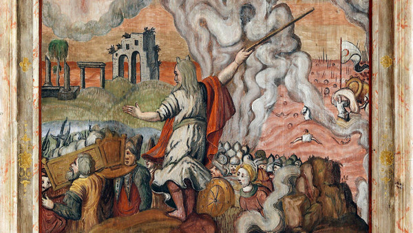 Eine Renaissancekasettendecke von 1674 zeigt, wie Moses die Israeliten durch das Rote Meer führt.