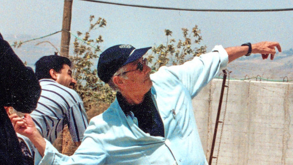 Diskurswerfer: Hat die klassische Haltung des Kraftathleten, die Edward Said am 3. Juli 2000 an der libanesisch-israelischen Grenze zur Schau stellte, Adepten und Interpreten des Postkolonialismus in die Irre geführt?