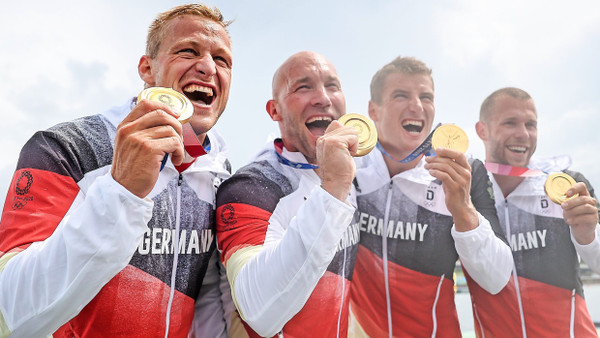 Glänzende Vergangenheit? Die deutschen Kanuten jubeln über ihre Goldmedaille bei den Olympischen Spielen in Tokio.