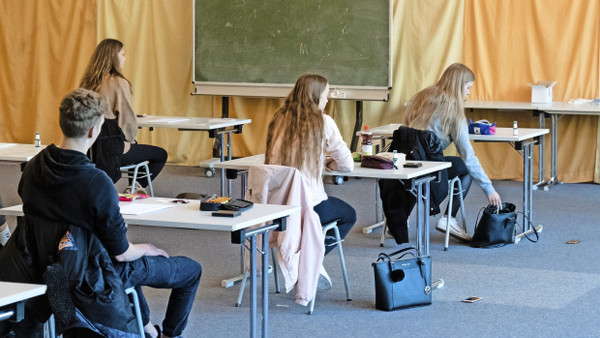 Mit großem Abstand: Abitur in Kiel unter Corona-Bedingungen