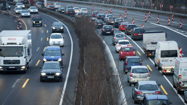 Das Glück ungehinderter Mobilität: Verkehrsstau in Nordrhein-Westfalen