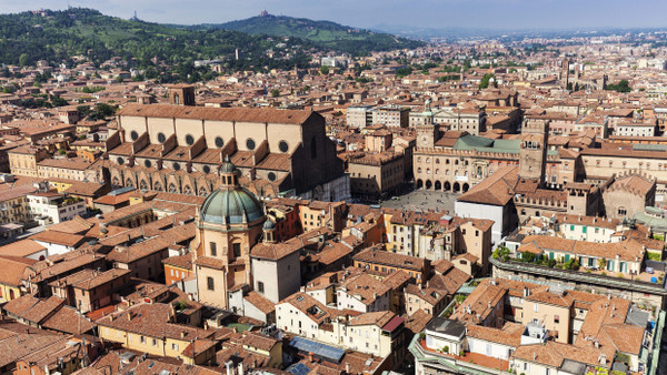 Als erste italienische Großstadt hat Bologna das Tempo in der gesamten Stadt auf 30 Kilometer pro Stunde gesenkt.