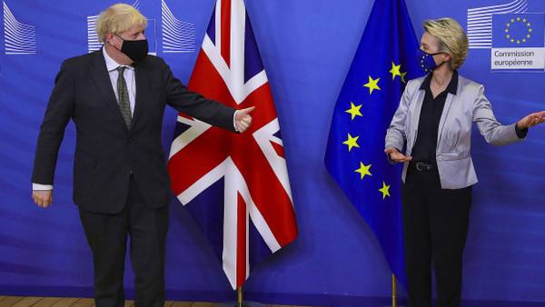 Premierminister Johnson und EU-Kommissionspräsidentin Von der Leyen (v.l.)  konnten sich an Heiligabend auf ein Abkommen zum Brexit einigen.