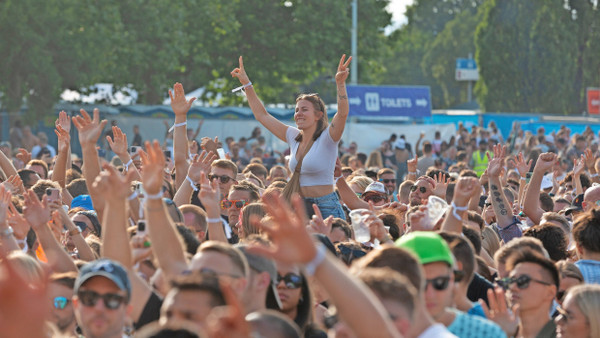 Ausgelassene Premiere: Das Festival „Love Family“ wurde erstmals im Frankfurter Rebstockpark gefeiert.