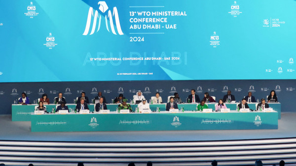 In Abu Dhabi: Blick in den Tagungssaal der Konferenz der Welthandelsorganisation