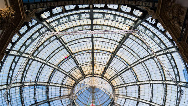 Passagen-Kunstwerk: Durch die Galleria Vittorio Emanuele II kommt man trockenen Fußes von der Scala zum Dom.
