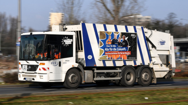 „Guerilla-Marketing“: Die Frankfurter FES wirbt im benachbarten Offenbach nach Fahrern für ihre Fahrzeuge.