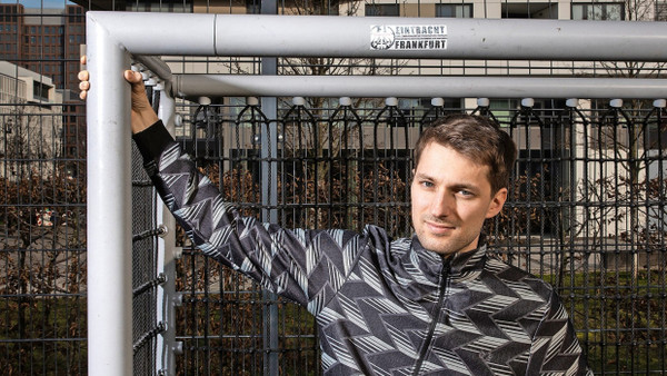 „Fußball, das ist Freiheit und Gemeinschaft“: Dario Minden, 1994 in Frankfurt am Main geboren, Sprecher im ­bundesweiten Fanbündnis „Unsere Kurve“ und Vorsitzender  der Fan- und Förderabteilung von Eintracht Frankfurt.