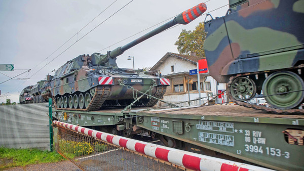 Im Ernstfall Richtung Osten: Für den Transport von Panzern und anderen Fahrzeugen der Bundeswehr werden auch Schienen und Straßen in Hessen genutzt.