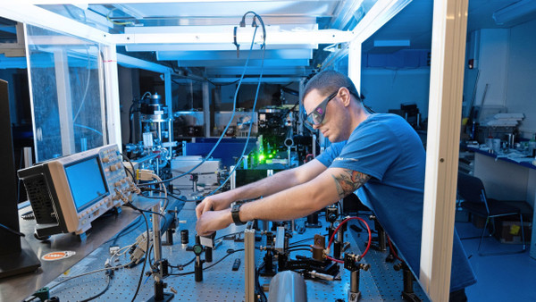 An der Colorado State University – hier ein Foto des Laser Lab – soll die modernste Laseranlage der Welt entstehen, um die Kernfusion voranzutreiben.