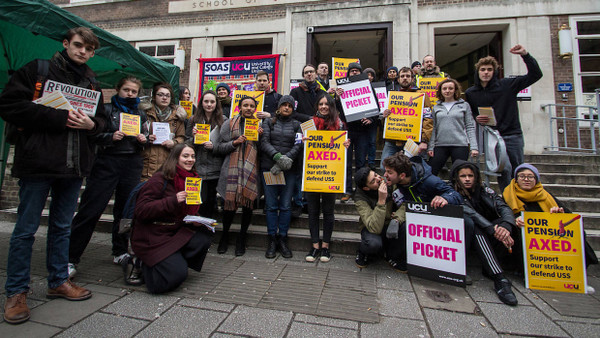 Auch in London streiken Lehrende der Universitäten.
