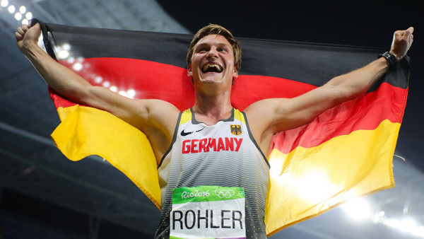 Geht doch: Der Thüringer Thomas Röhler hat olympisches Gold im Speerwerfen gewonnen - und seinen Bachelor mit einer Eins vor dem Komma geschafft.