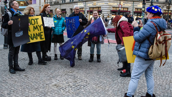 EU-Supporters gather on Brexit-Day in front of the British Embassy in Berlin