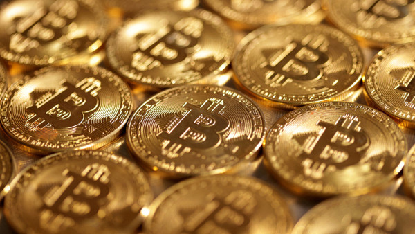 Symbolisierte Bitcoin-Münzen