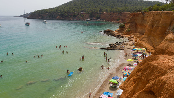 Der Strand Es Bol Nou auf Ibiza