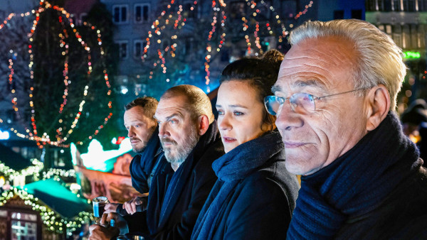 Kommissare auf dem Weihnachtsmarkt: Klaus J. Behrendt, Tinka Fürst, Dietmar Bär, Roland Riebeling (v. r.)