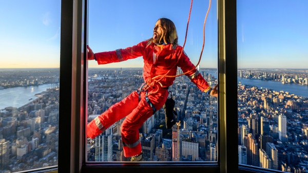 Kein leichtes Unterfangen: Jared Leto klettert am Empire State Building hoch