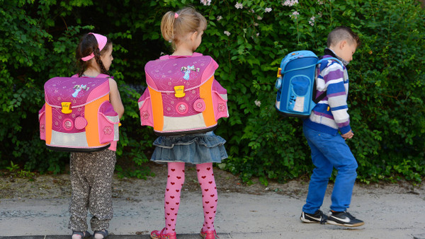 Mädchen rosa, Jungen blau: Kinder im Sommer 2013 in Berlin