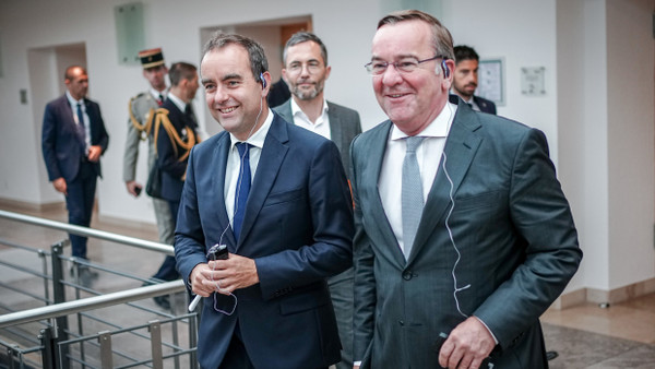 French Minister of Defence Sébastien Lecornu visits his German colleague Boris Pistorius in Berlin in July 2023.
