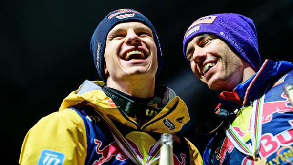 Medaillen-Duo: Andreas Wellinger (links) und Stefan Kraft
