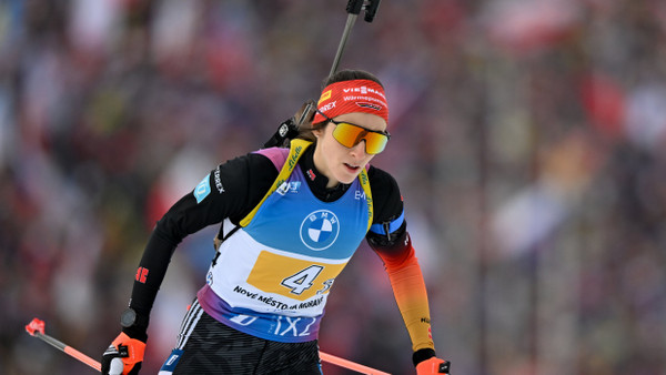 Im letzten Staffelrennen des Winters läuft es für Vanessa Voigt und die deutschen Biathletinnen nochmal sehr gut.