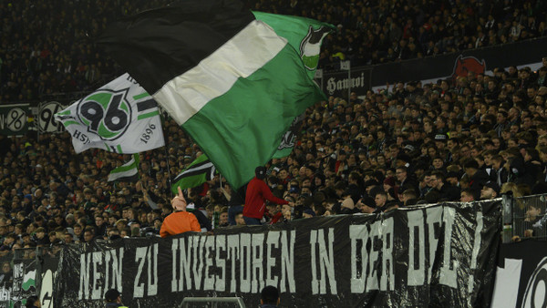 Klare Botschaft der Hannover-Fans: „Nein zu Investoren in der DFL!“