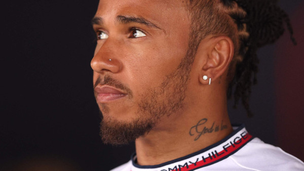Vom Dauerweltmeister zum Mittelfeldfahrer: Lewis Hamilton leidet im Mercedes