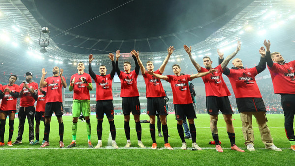 Bayer Leverkusen wird wohl deutscher Meister und Pokalsieger in dieser Saison.