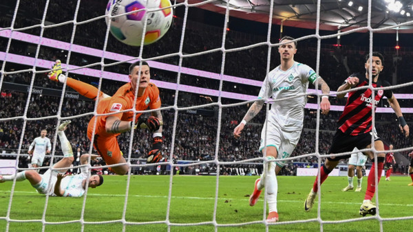 Mehr als der Ausgleichstreffer gelang nicht: Eintracht Frankfurt kommt dank Tutas Treffer zu einem 1:1 gegen Bremen.