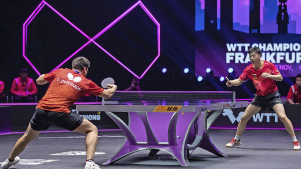 Weltklasse: Ovtcharov (links) und Ma Long beim Kräftemessen der Champions