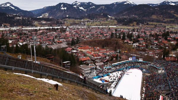 Viel Schnee lag nicht bei der Vierschanzentournee im Dezember in Oberstdorf.