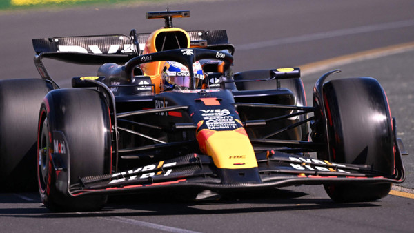Max Verstappen gewinnt die Qualifikation in Melbourne.