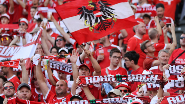 Österreichische Fans beim Spiel gegen die Niederlande (Archivbild)