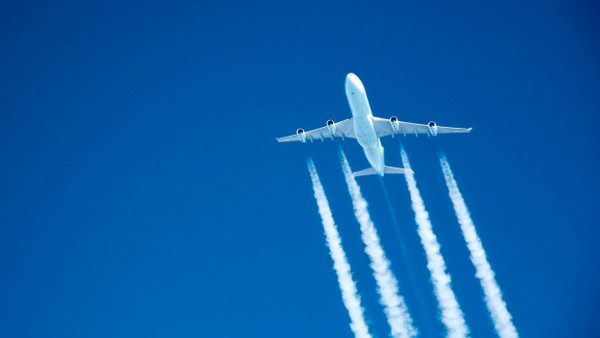 Der Luftverkehr ist der erste und bislang einzige Industriesektor mit einem eigenen weltweiten Klimaschutzabkommen, das sich nicht auf Ziele beschränkt, sondern auch konkrete Maßnahmen festlegt