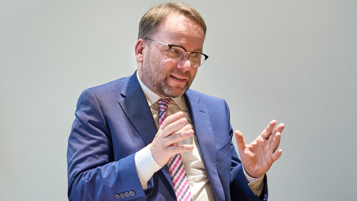 Seit 100 Tagen im Amt: der hessische Wissenschaftsminister Timon Gremmels (SPD)