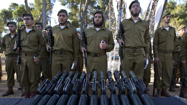 Kämpfer des ultraorthodoxen „Netzah-Yehuda-Bataillon“ im Mai 2013 in Jerusalem