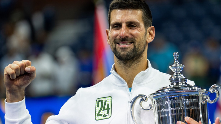 Mit der 24 auf der Brust: So viele Grand-Slam-Siege hat Novak Djokovic nun vorzuweisen.
